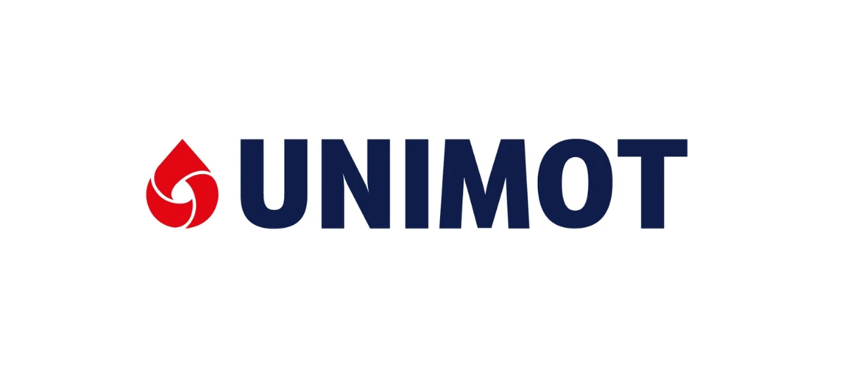 Logo UNIMOT na wyświetlaczu podczas wydarzenia na Uniwersytecie Nove de Julho. Promowanie innowacji w edukacji.