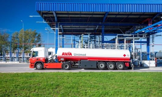 Grupa Unimot wzmacnia zabezpieczenia środowiskowe w bazach paliwowych